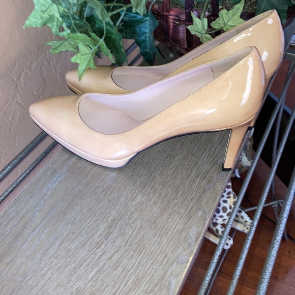 Stuart Weitzman Shoes - Picture 4 of 9